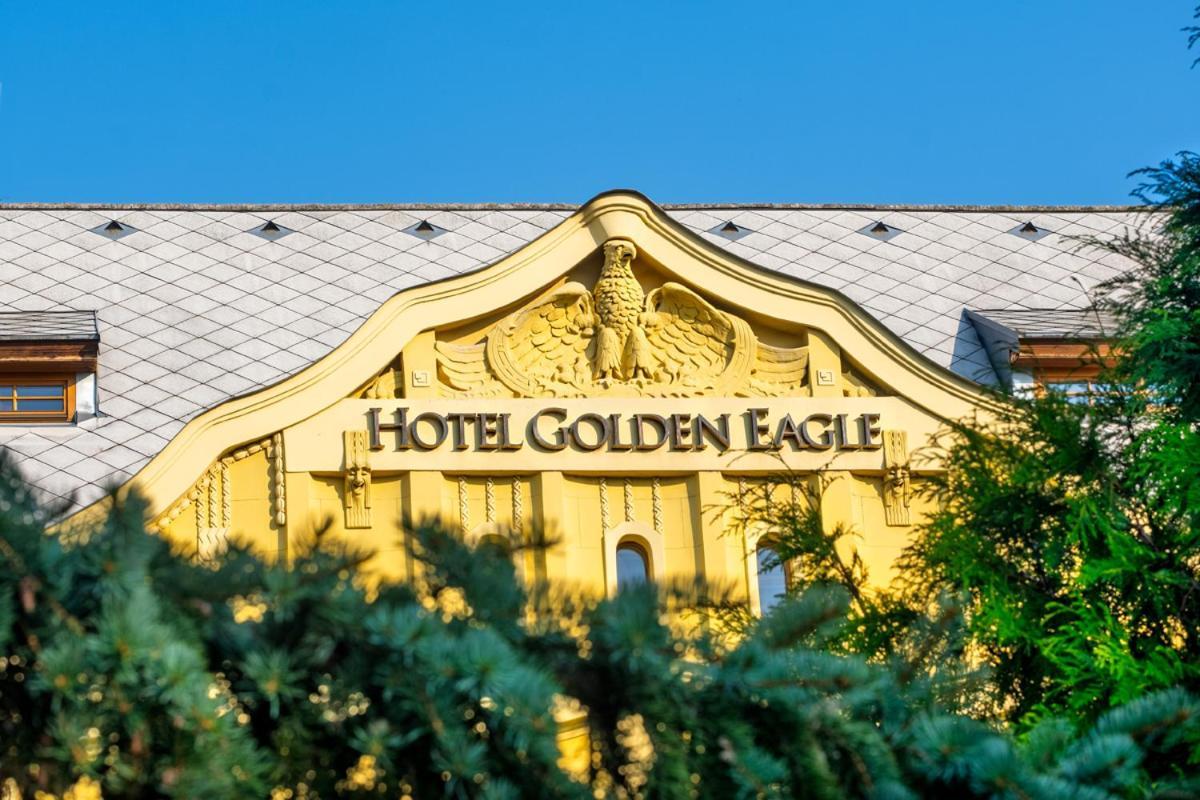 Hotel Golden Eagle Levice Exterior foto